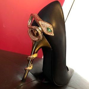 Snake Golden Heel Pumps - 5.5✨